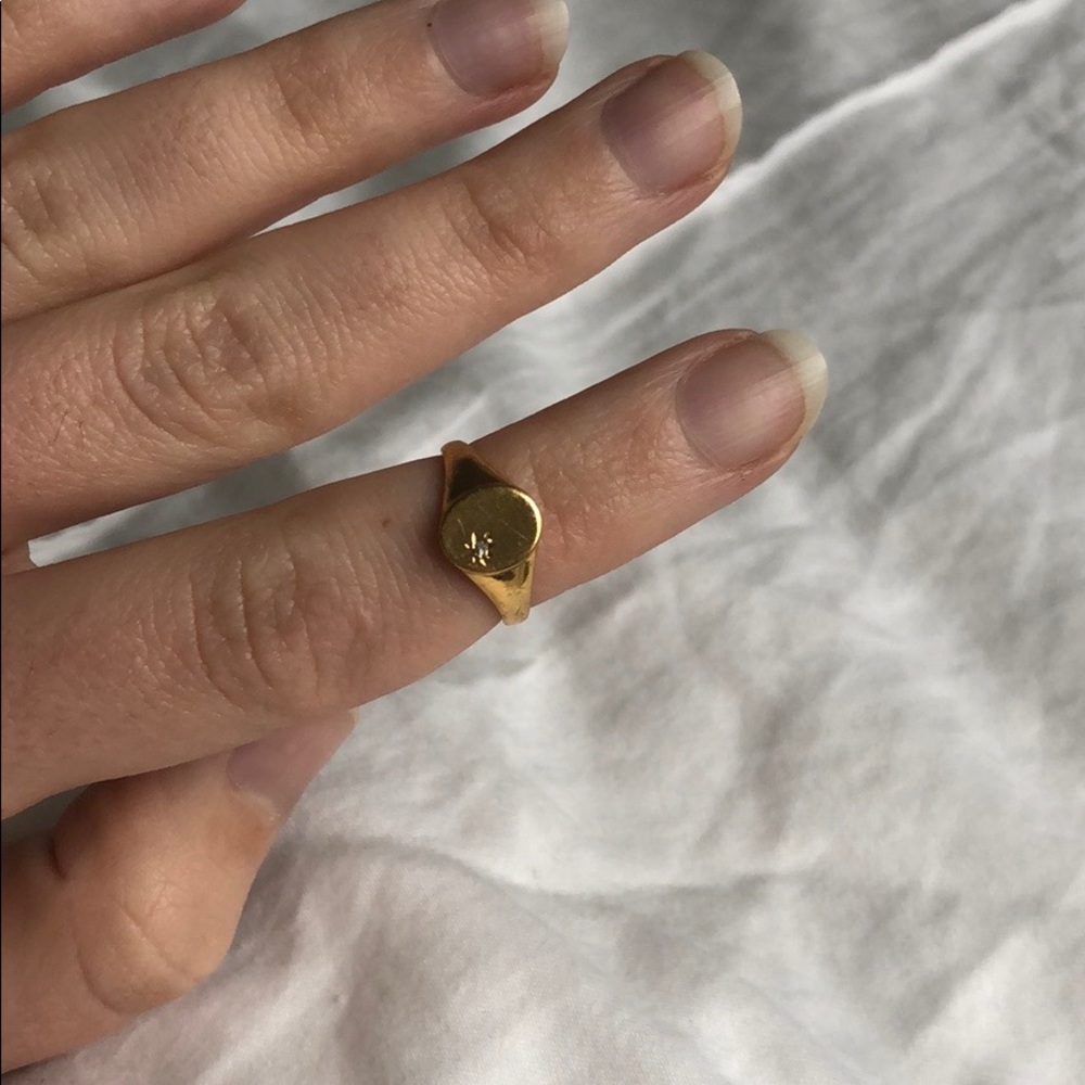 Mejuri pinky ring